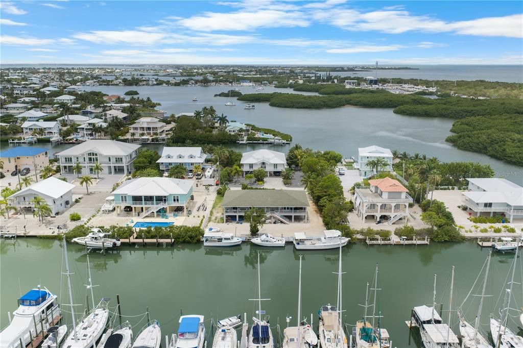 For Sale: $2,100,000 (4 beds, 3 baths, 2964 Square Feet)