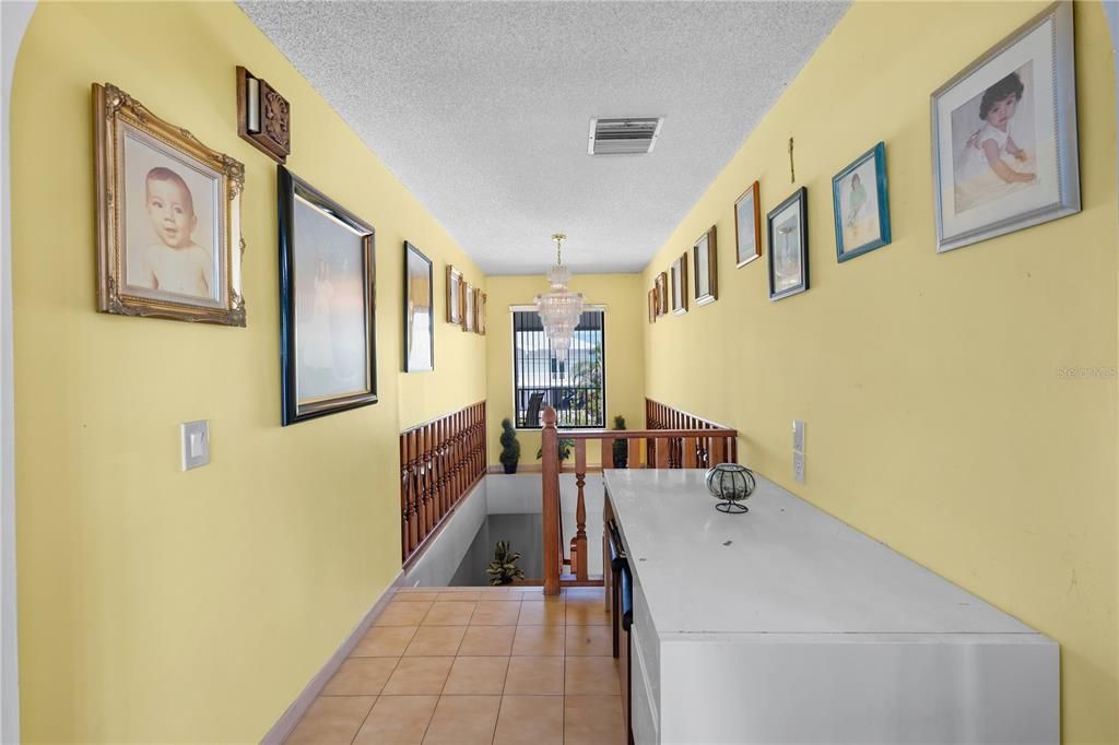For Sale: $2,100,000 (4 beds, 3 baths, 2964 Square Feet)