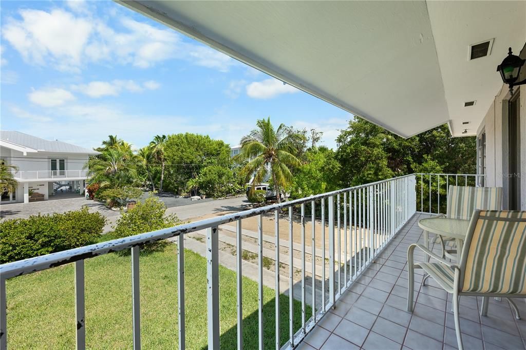 For Sale: $2,100,000 (4 beds, 3 baths, 2964 Square Feet)