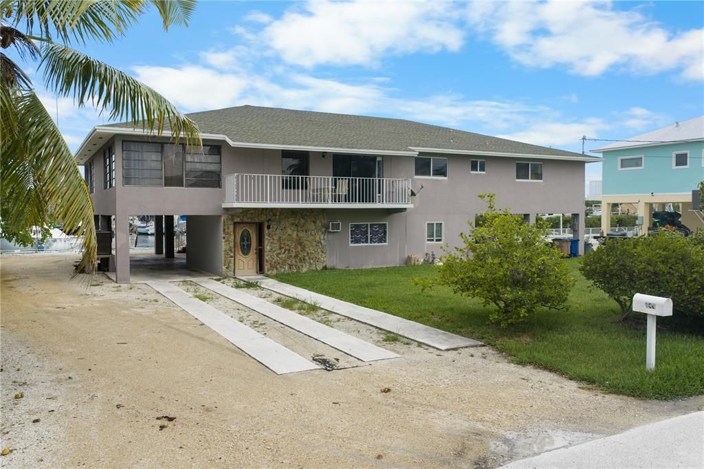 For Sale: $2,100,000 (4 beds, 3 baths, 2964 Square Feet)