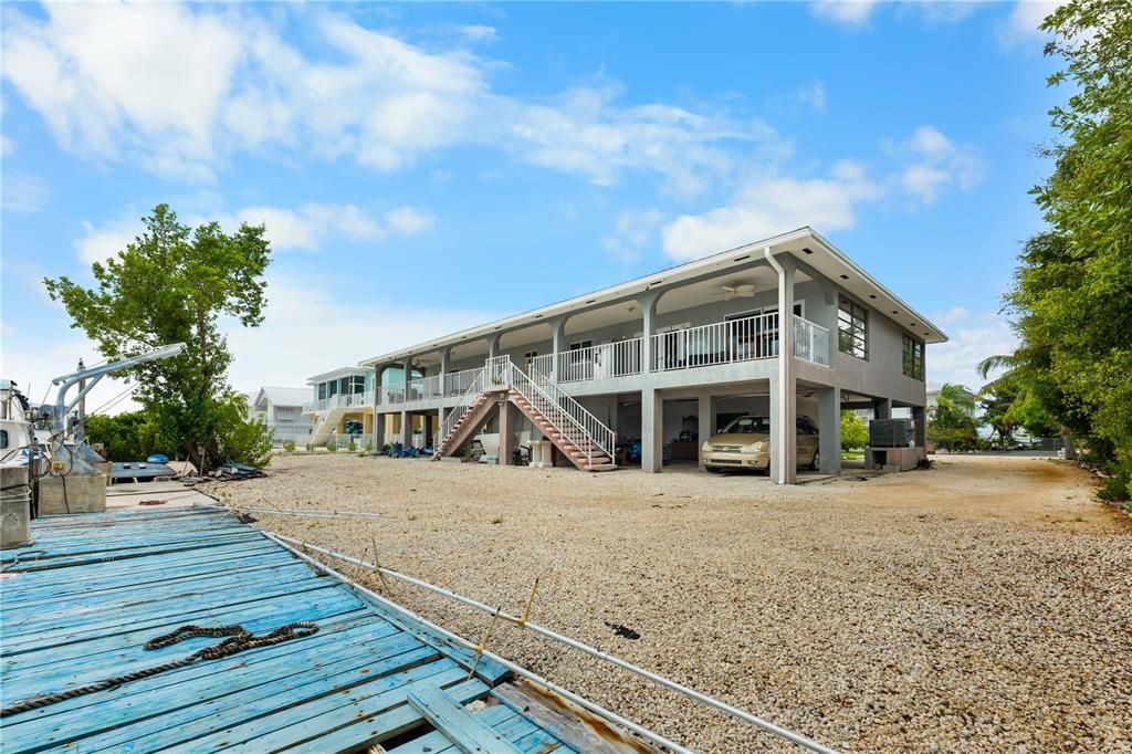 For Sale: $2,100,000 (4 beds, 3 baths, 2964 Square Feet)