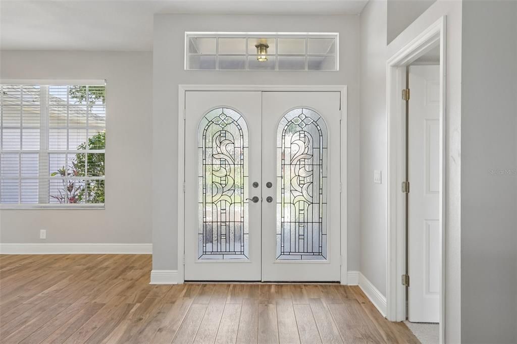 Activo con contrato: $369,900 (3 camas, 2 baños, 1721 Pies cuadrados)