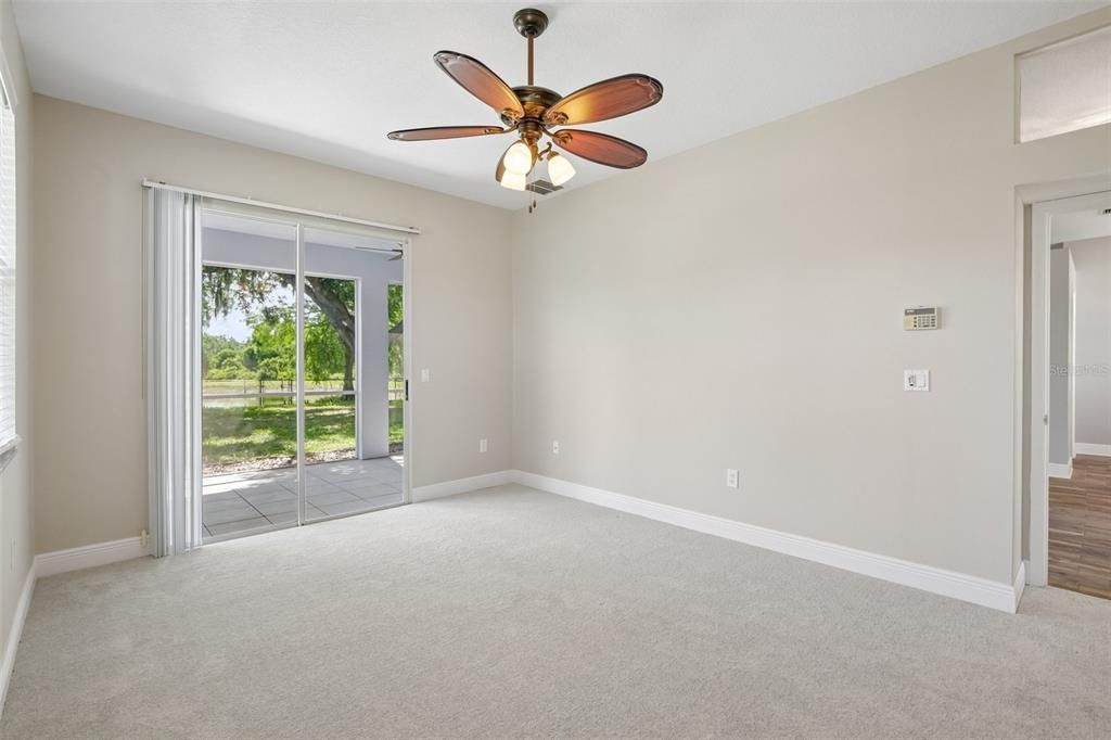 Activo con contrato: $369,900 (3 camas, 2 baños, 1721 Pies cuadrados)