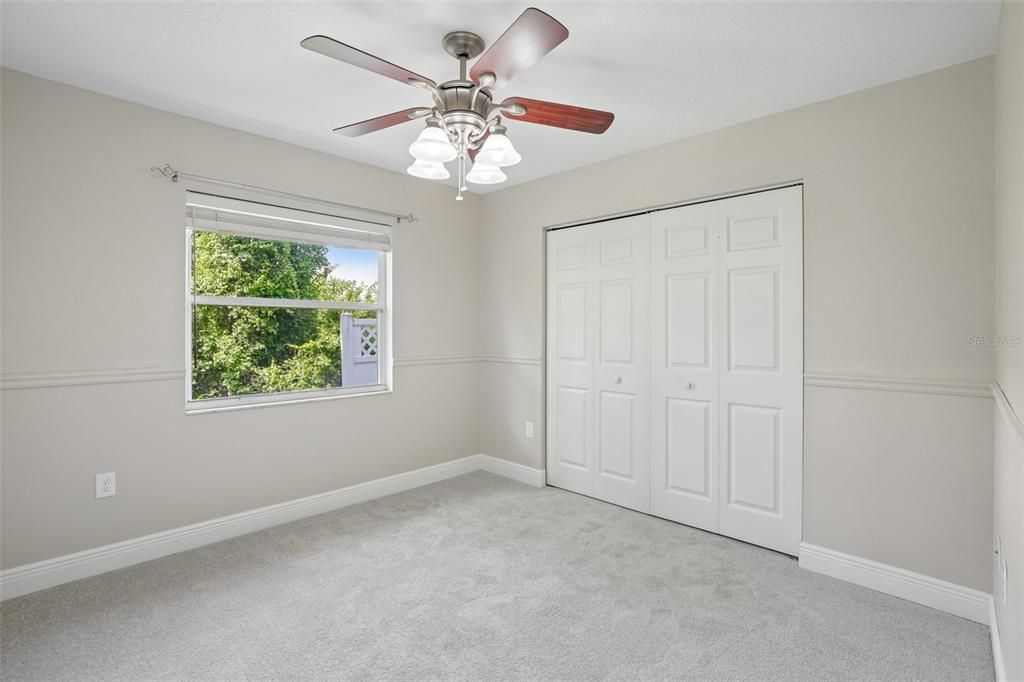 Activo con contrato: $369,900 (3 camas, 2 baños, 1721 Pies cuadrados)