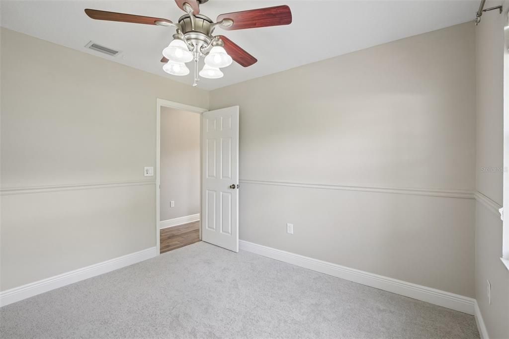 Activo con contrato: $369,900 (3 camas, 2 baños, 1721 Pies cuadrados)