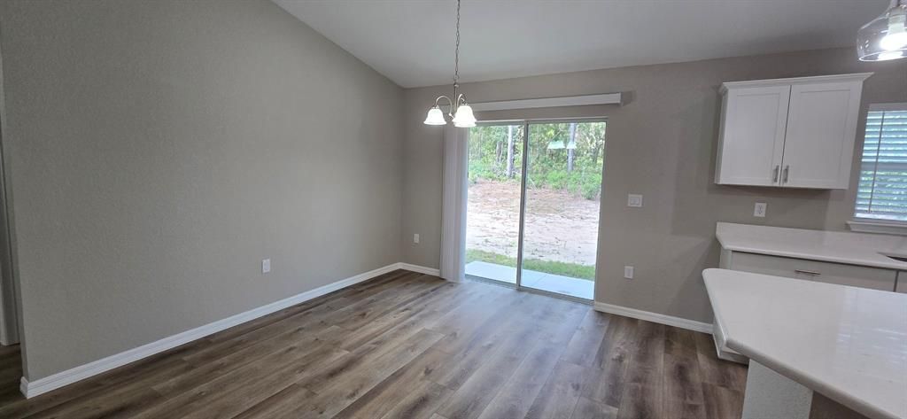 For Rent: $1,695 (3 beds, 2 baths, 1540 Square Feet)