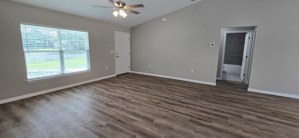 For Rent: $1,695 (3 beds, 2 baths, 1540 Square Feet)