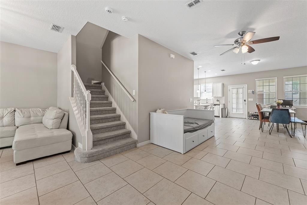 For Sale: $324,900 (3 beds, 2 baths, 1876 Square Feet)