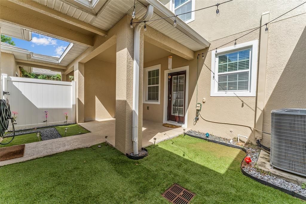 For Sale: $324,900 (3 beds, 2 baths, 1876 Square Feet)