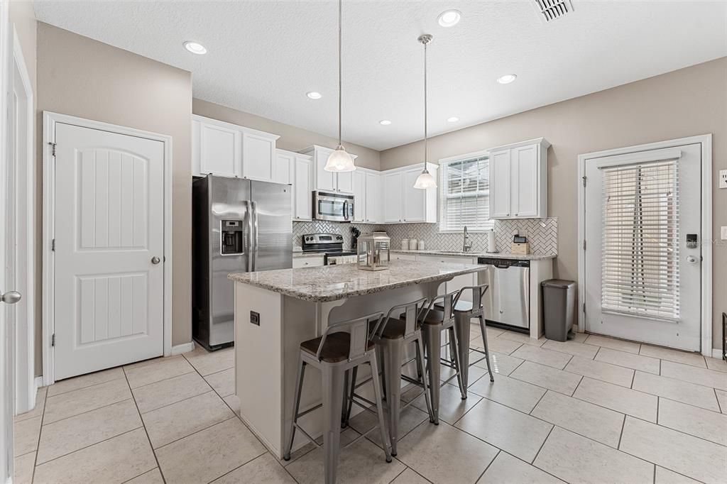 For Sale: $324,900 (3 beds, 2 baths, 1876 Square Feet)