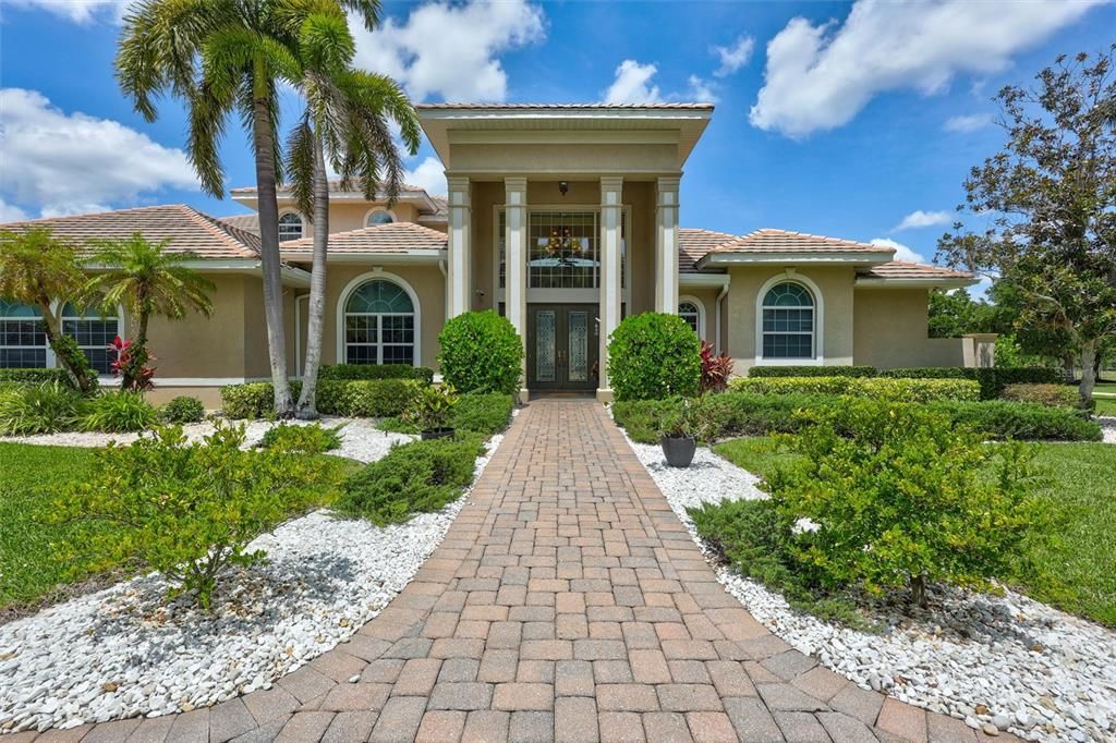 For Sale: $3,400,000 (4 beds, 4 baths, 6721 Square Feet)