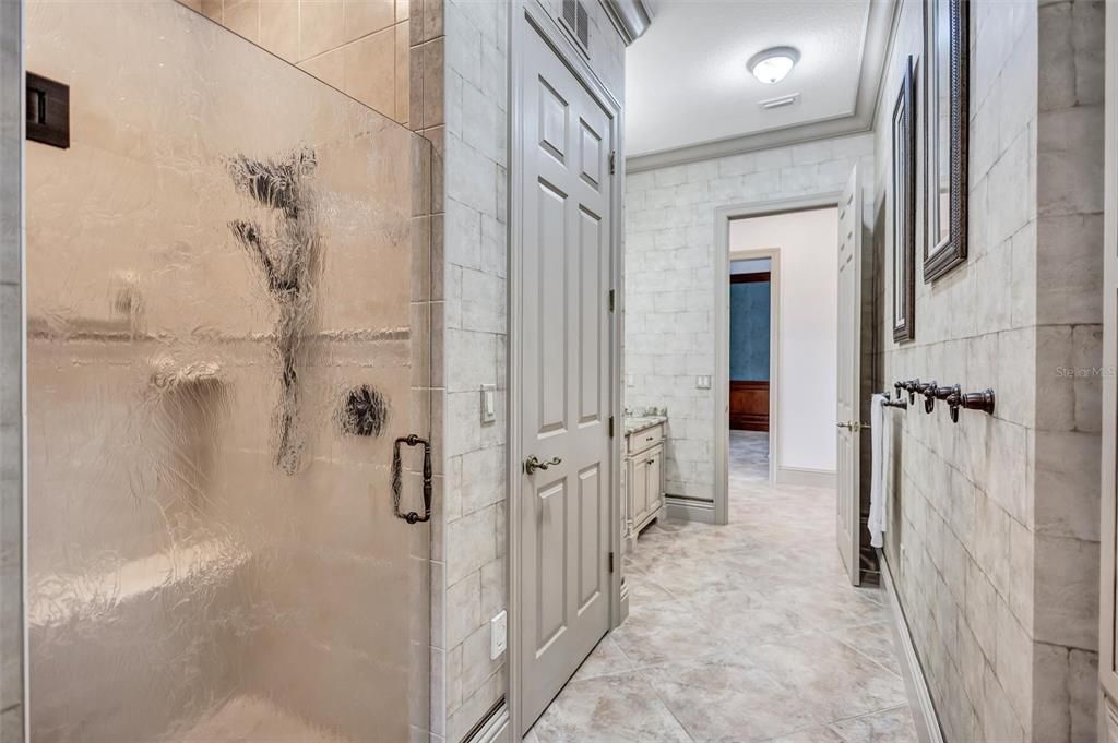 For Sale: $3,400,000 (4 beds, 4 baths, 6721 Square Feet)