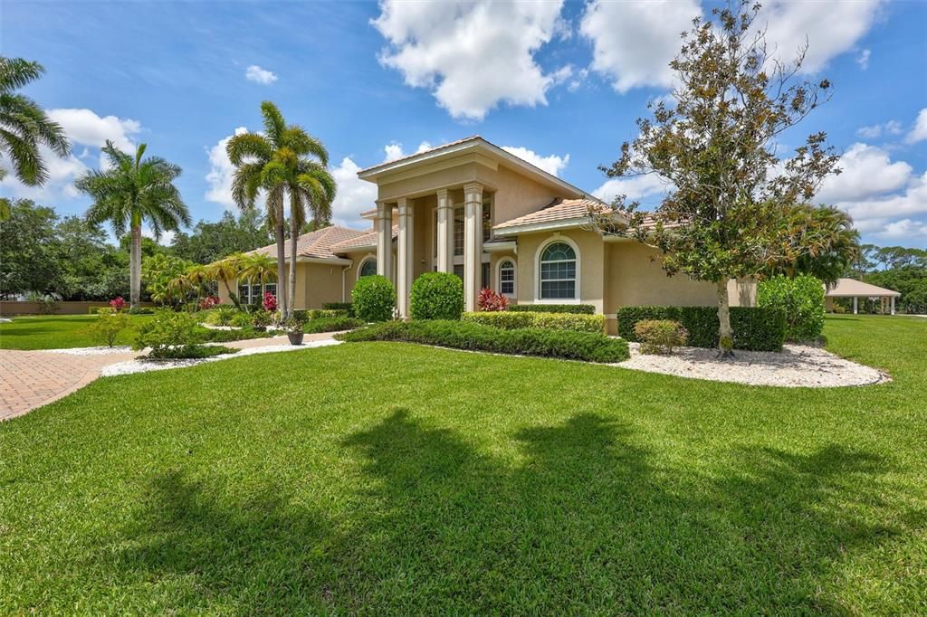 For Sale: $3,400,000 (4 beds, 4 baths, 6721 Square Feet)