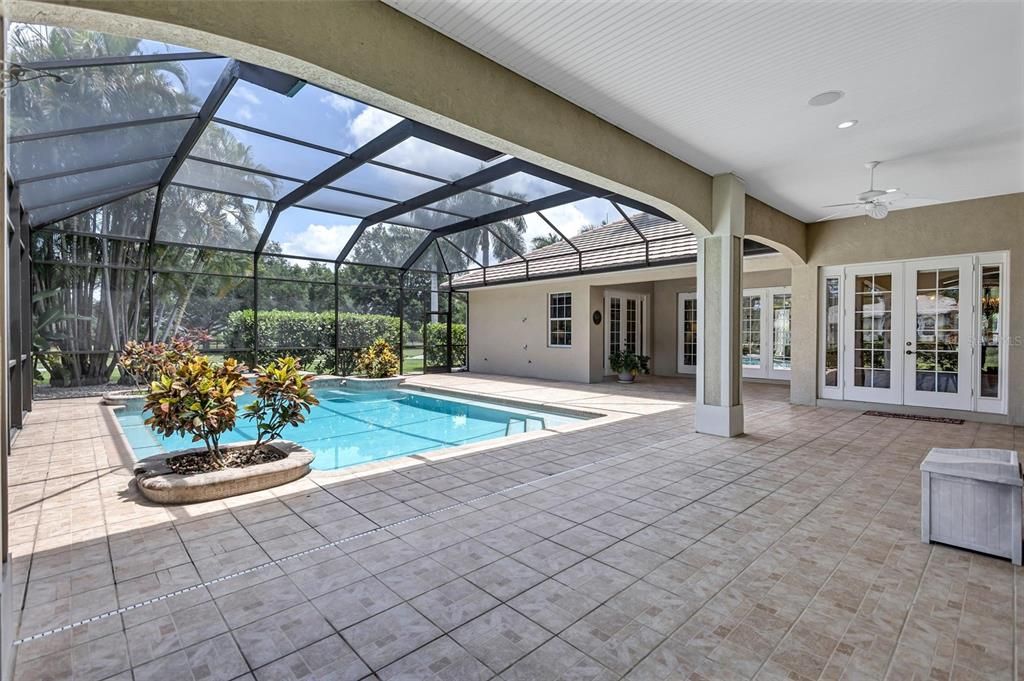For Sale: $3,400,000 (4 beds, 4 baths, 6721 Square Feet)