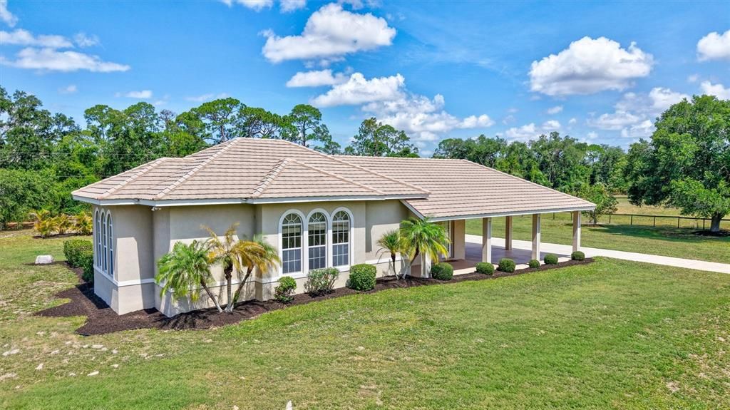 For Sale: $3,400,000 (4 beds, 4 baths, 6721 Square Feet)