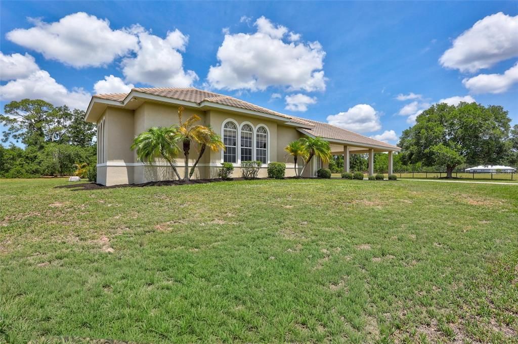 For Sale: $3,400,000 (4 beds, 4 baths, 6721 Square Feet)