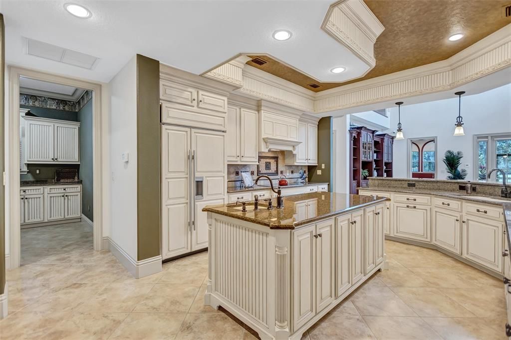 For Sale: $3,400,000 (4 beds, 4 baths, 6721 Square Feet)