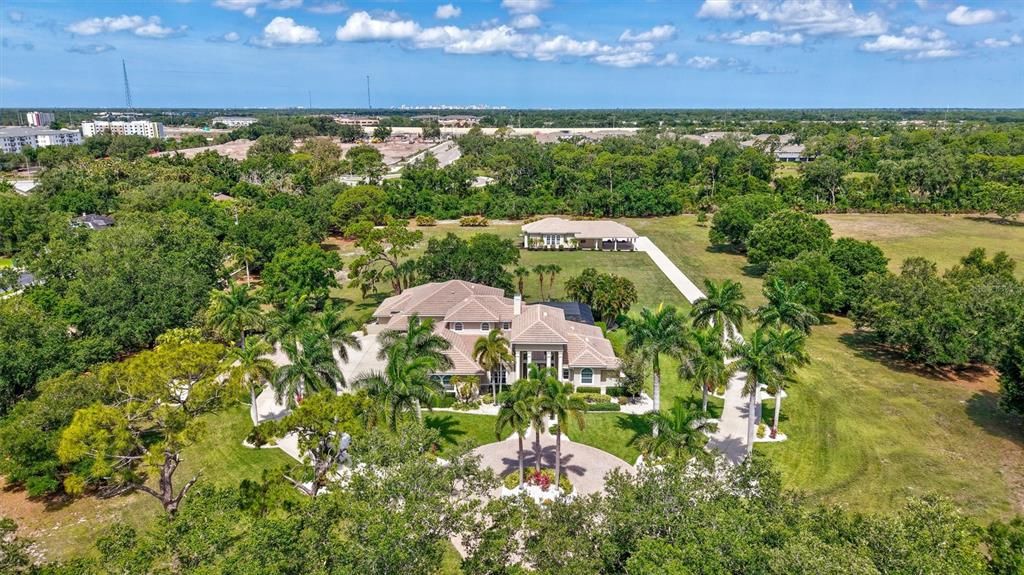 For Sale: $3,400,000 (4 beds, 4 baths, 6721 Square Feet)