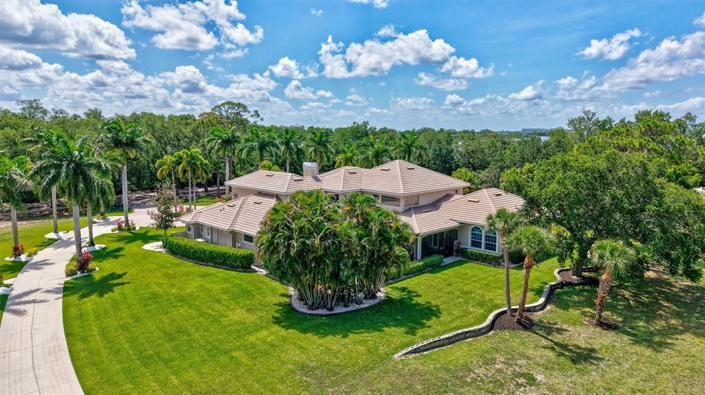 For Sale: $3,400,000 (4 beds, 4 baths, 6721 Square Feet)