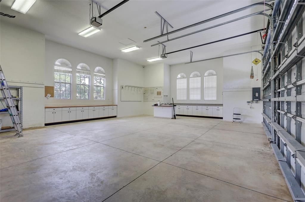 For Sale: $3,400,000 (4 beds, 4 baths, 6721 Square Feet)
