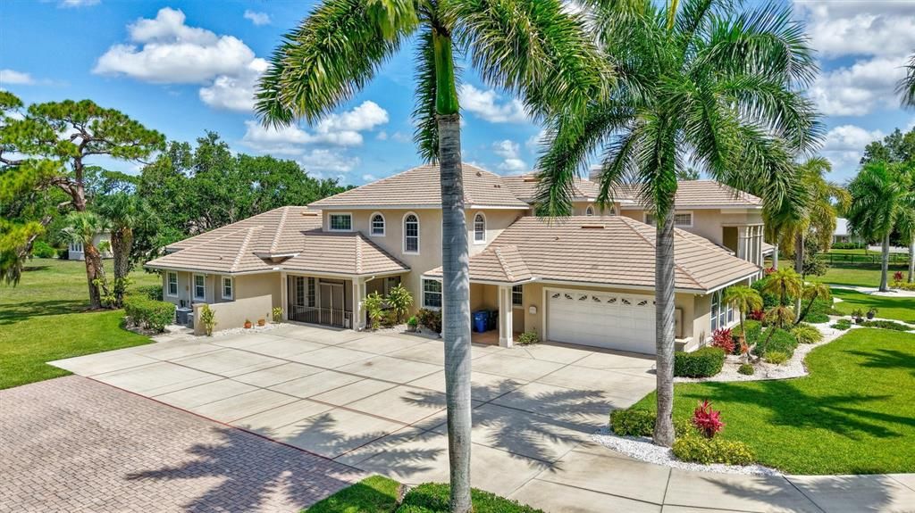 For Sale: $3,400,000 (4 beds, 4 baths, 6721 Square Feet)