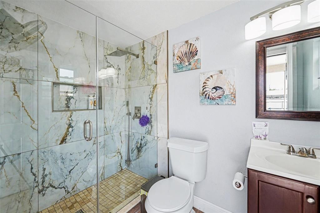 En Venta: $630,000 (4 camas, 3 baños, 1883 Pies cuadrados)