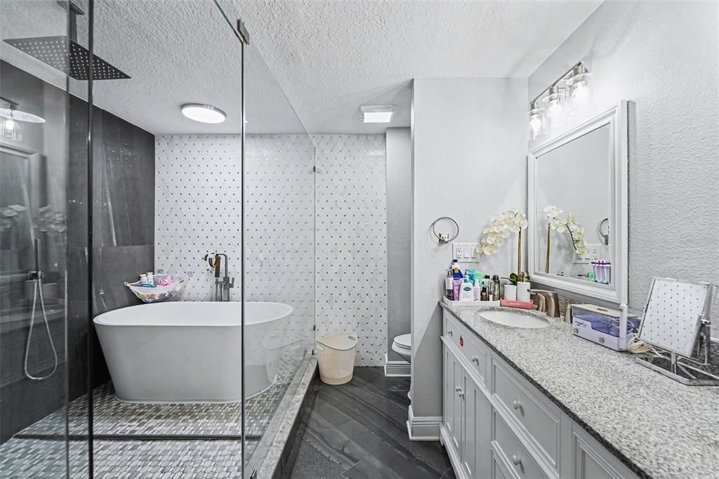 En Venta: $630,000 (4 camas, 3 baños, 1883 Pies cuadrados)