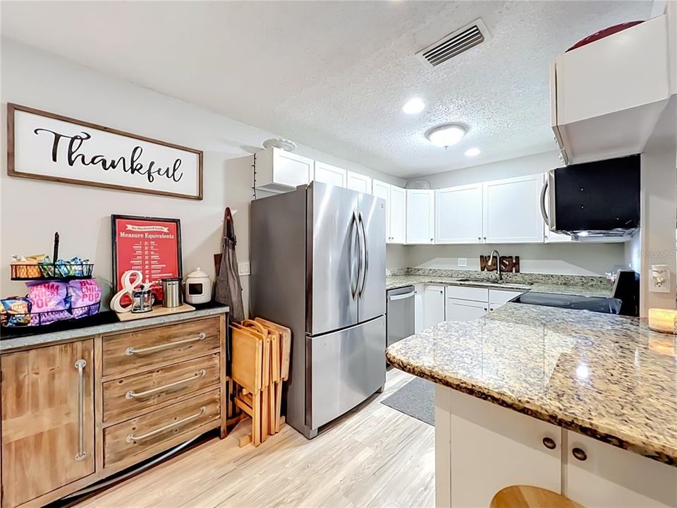 For Sale: $179,999 (3 beds, 2 baths, 1112 Square Feet)