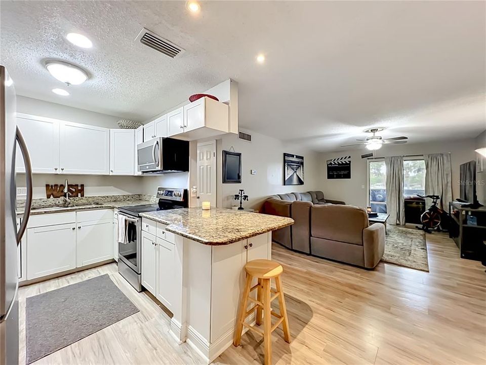 For Sale: $179,999 (3 beds, 2 baths, 1112 Square Feet)