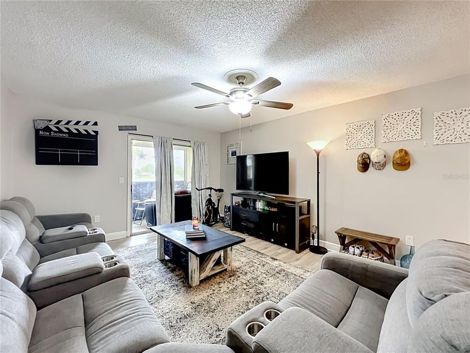 For Sale: $179,999 (3 beds, 2 baths, 1112 Square Feet)