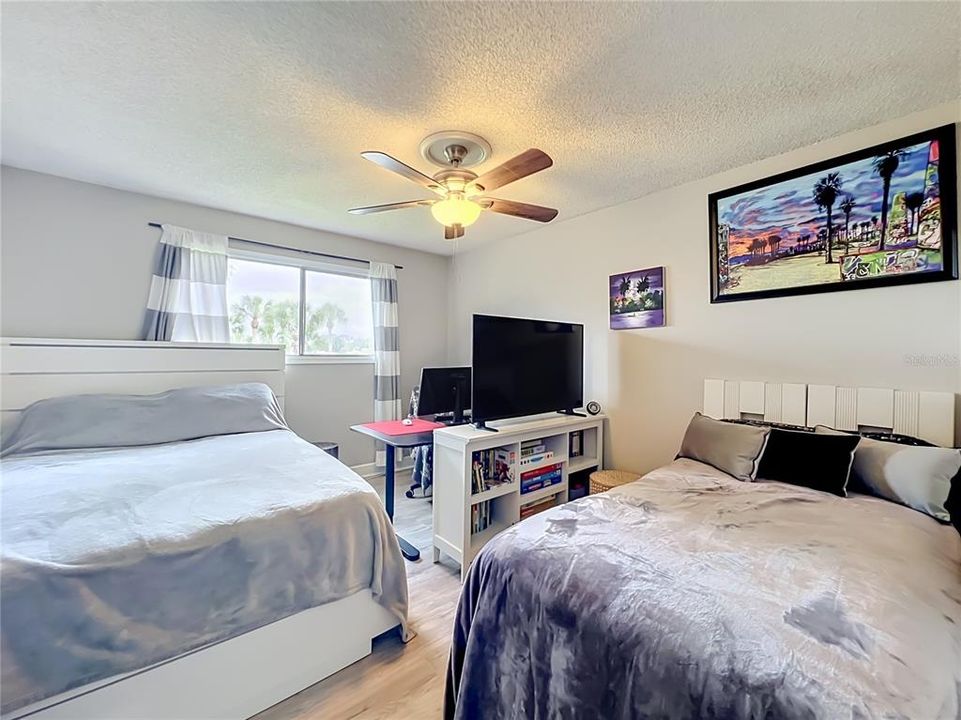 For Sale: $179,999 (3 beds, 2 baths, 1112 Square Feet)