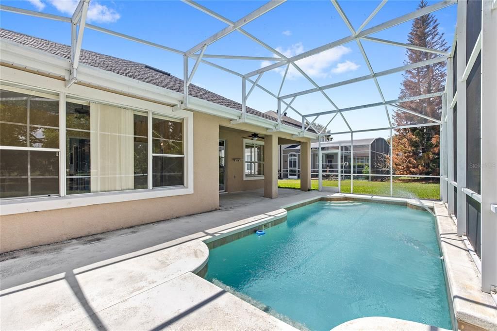 En Venta: $385,000 (4 camas, 3 baños, 2196 Pies cuadrados)