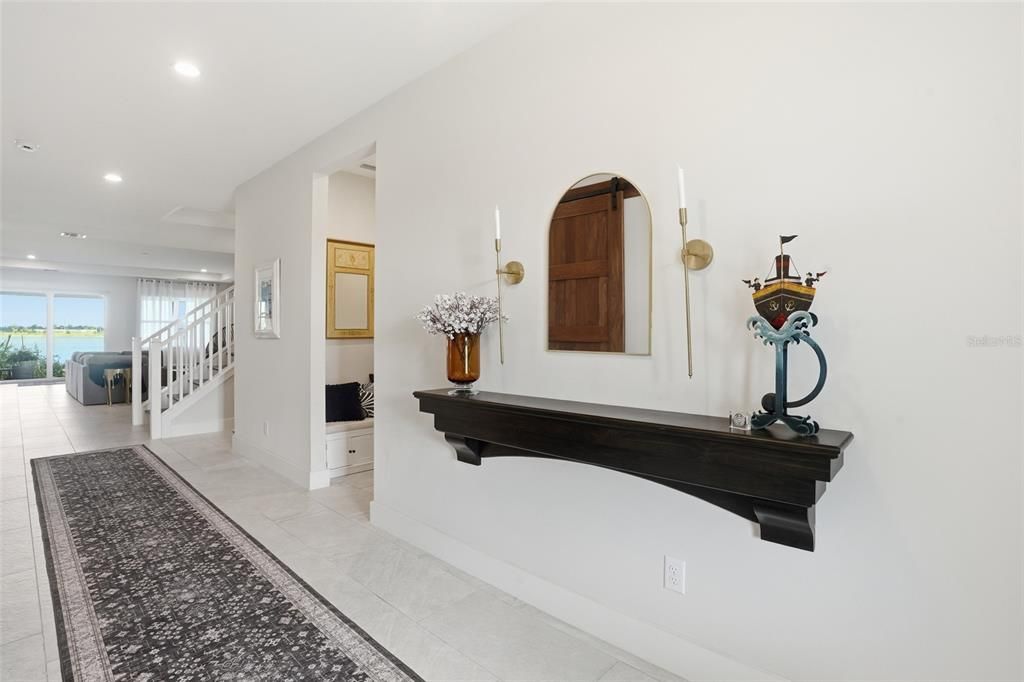 En Venta: $939,000 (4 camas, 3 baños, 3418 Pies cuadrados)