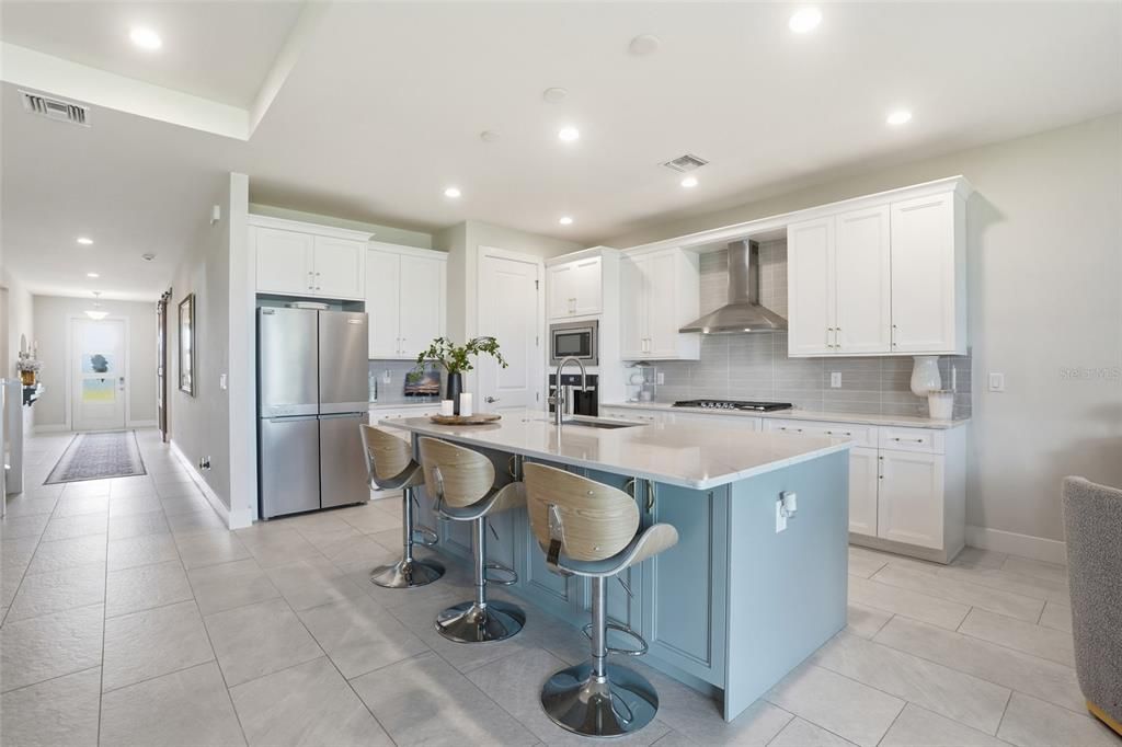 En Venta: $939,000 (4 camas, 3 baños, 3418 Pies cuadrados)
