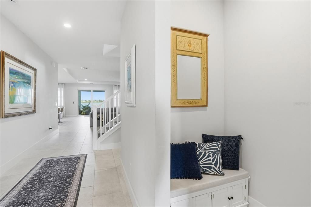 En Venta: $939,000 (4 camas, 3 baños, 3418 Pies cuadrados)