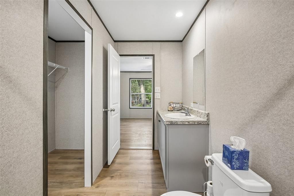 Activo con contrato: $249,900 (3 camas, 2 baños, 1493 Pies cuadrados)