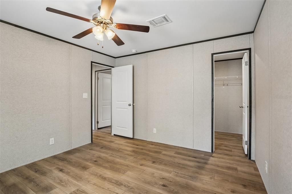 Activo con contrato: $249,900 (3 camas, 2 baños, 1493 Pies cuadrados)