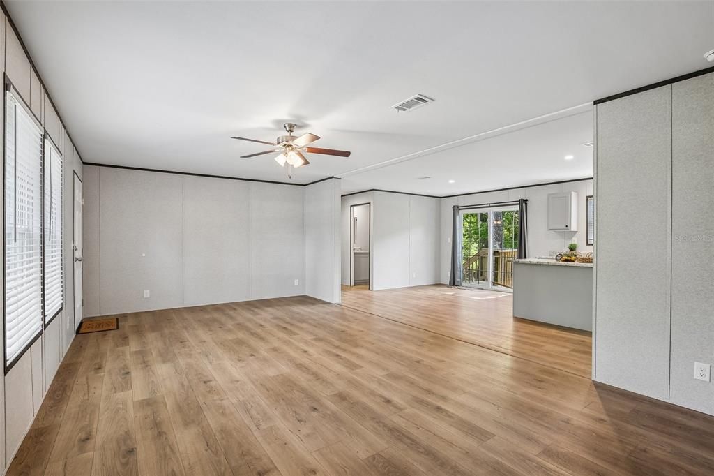 Activo con contrato: $249,900 (3 camas, 2 baños, 1493 Pies cuadrados)