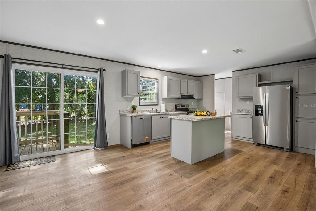 Activo con contrato: $249,900 (3 camas, 2 baños, 1493 Pies cuadrados)