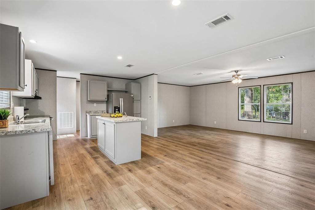 Activo con contrato: $249,900 (3 camas, 2 baños, 1493 Pies cuadrados)