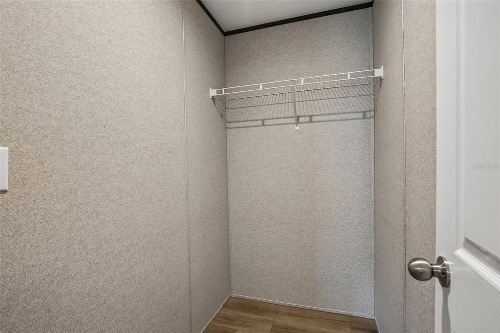 Activo con contrato: $249,900 (3 camas, 2 baños, 1493 Pies cuadrados)