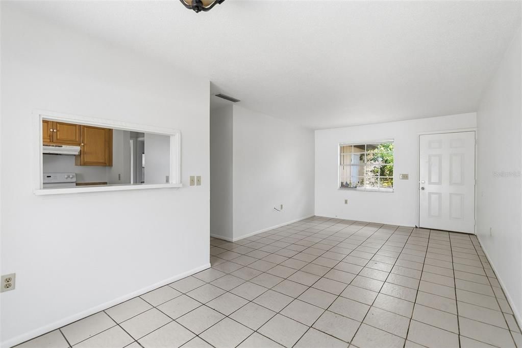В аренду: $1,650 (2 спален, 1 ванн, 850 Квадратных фут)