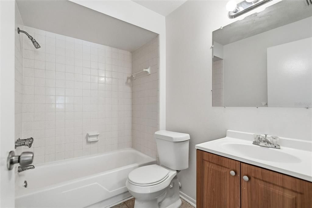 В аренду: $1,650 (2 спален, 1 ванн, 850 Квадратных фут)