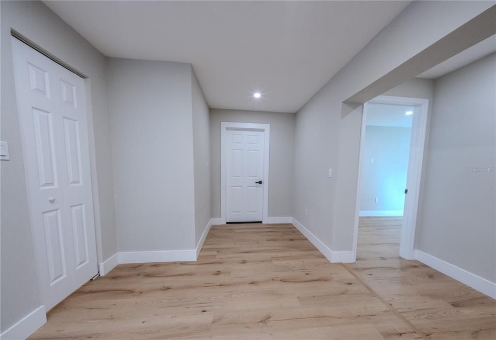 На продажу: $349,990 (5 спален, 2 ванн, 1720 Квадратных фут)