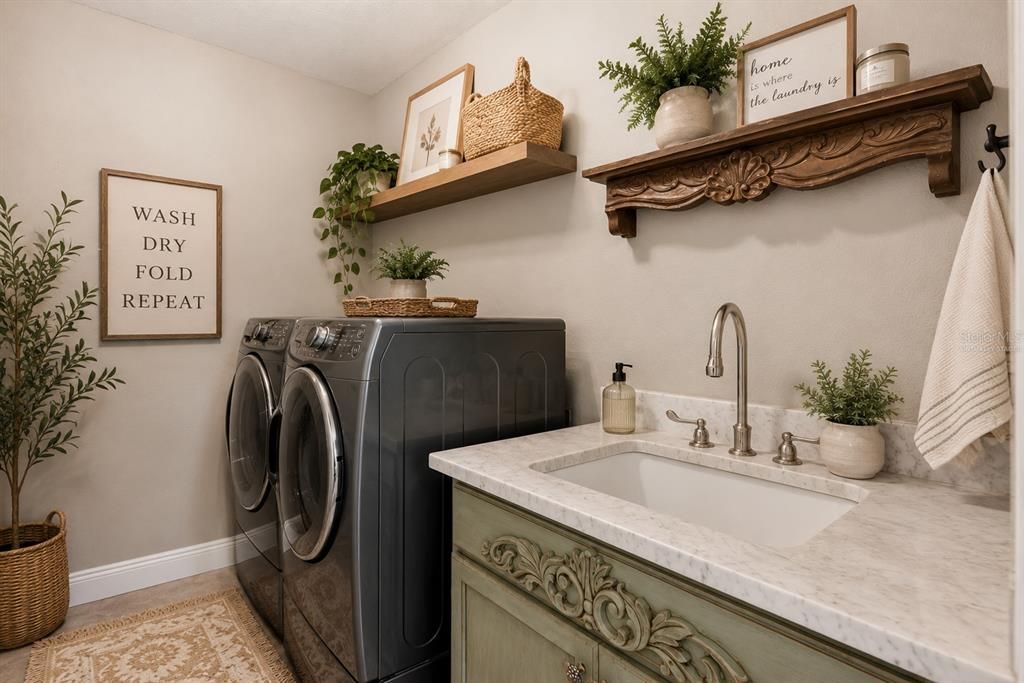 Active With Contract: $719,000 (4 beds, 3 baths, 2350 Square Feet)