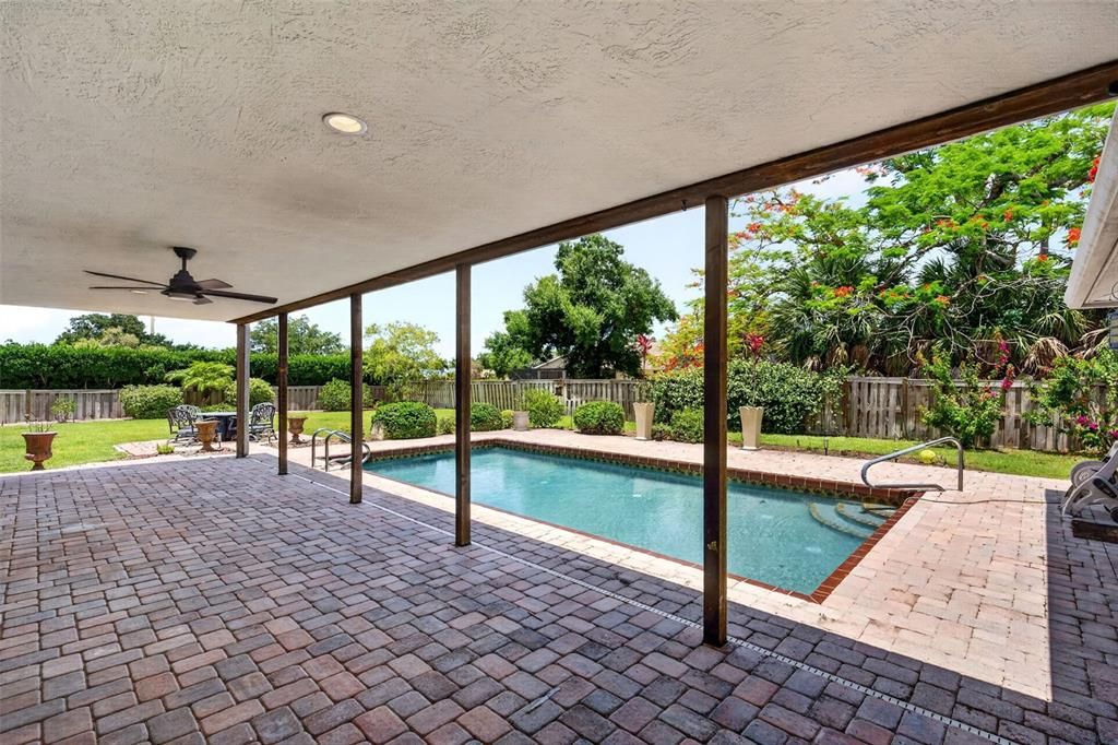 Active With Contract: $719,000 (4 beds, 3 baths, 2350 Square Feet)