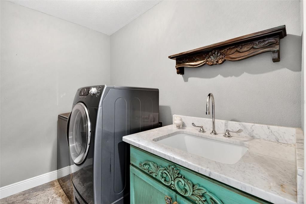 Active With Contract: $719,000 (4 beds, 3 baths, 2350 Square Feet)