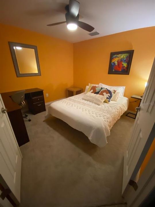 Activo con contrato: $350,000 (2 camas, 2 baños, 1336 Pies cuadrados)
