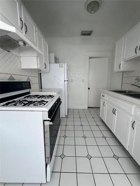 En Renta: $1,450 (1 camas, 1 baños, 700 Pies cuadrados)