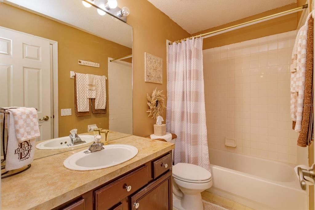 For Sale: $579,900 (3 beds, 2 baths, 2153 Square Feet)